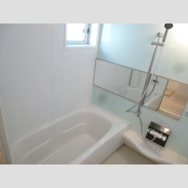 メゾン・グランシャリオ 1坪タイプ浴室(小窓付)