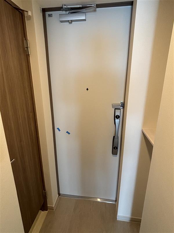 リブリ・セリジエ2階 玄関