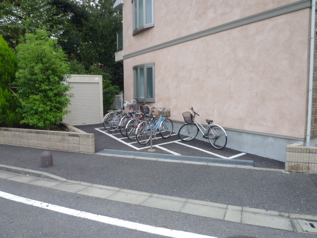 リリックコートヒロオパレスⅥ2階 駐車場