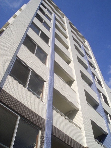 アトランティス国立 外観