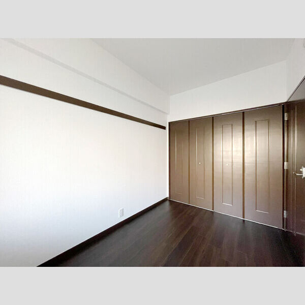 アクシス高砂 洋室①　約4.5帖