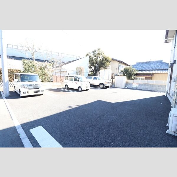 エクレール 駐車場