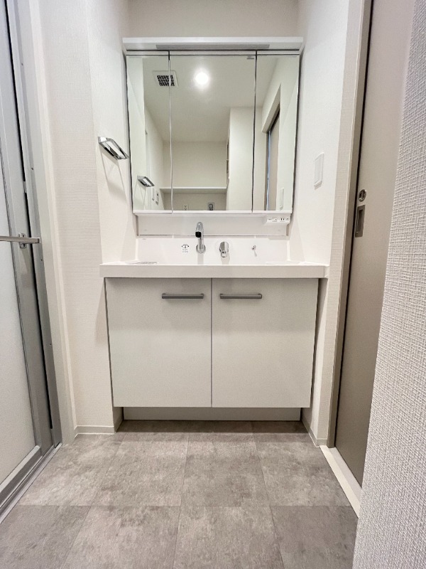 ワンルーフレジデンス台東根岸2階 洗面