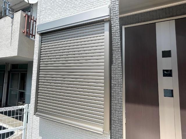 グレイシャス三田 窓シャッター