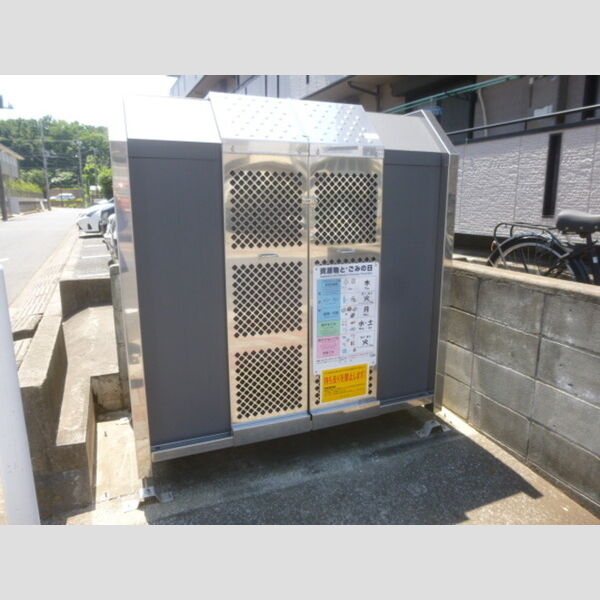 グレイスコート　Ⅰ 入居者様専用ゴミストッカー