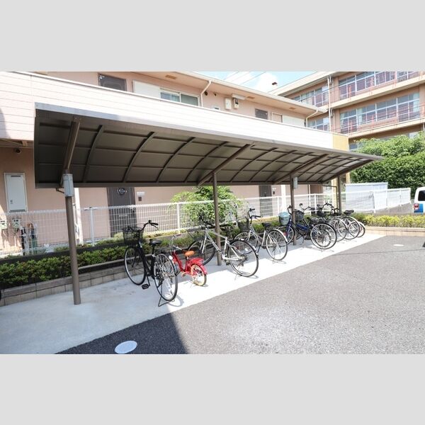 エミネンス 駐輪場