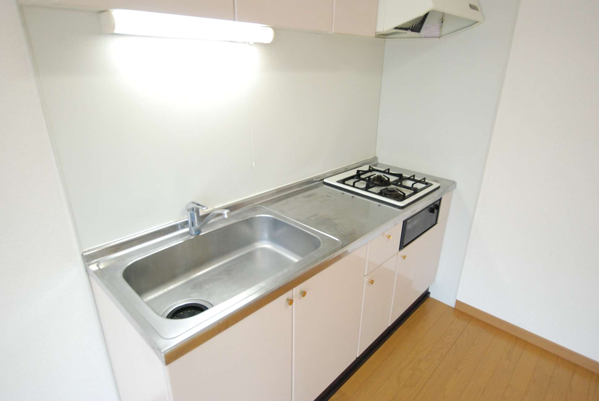 レオパレスエムフィールドⅠ キッチン