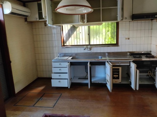 南区大岡1-2-6　1階 キッチン