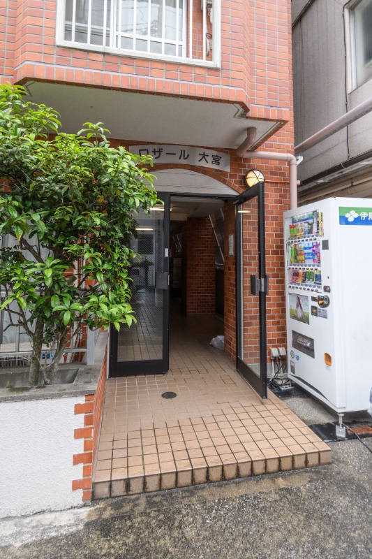 ロザール大宮 エントランス