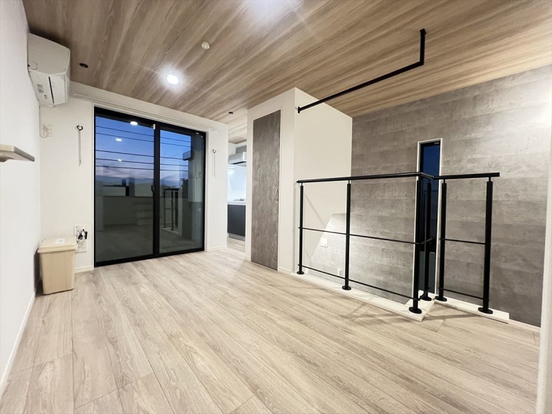 ｒｏｂｏｔ　ｈｏｍｅ　西大宮Ａ リビング