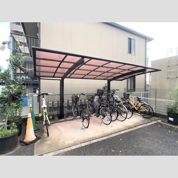 フローレンス氷川 駐輪場