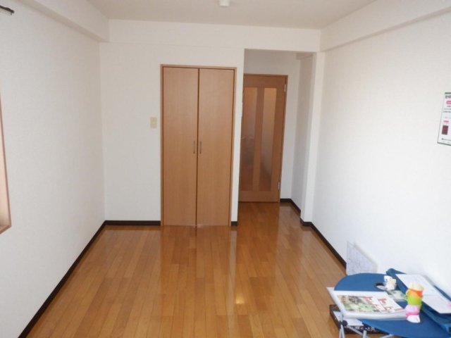 指扇駅前プラザ2階 ※小物はイメージです