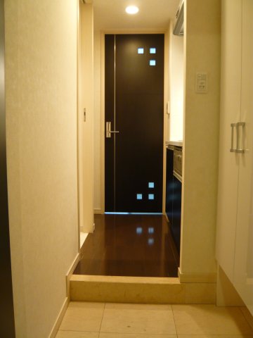 レガロ中野坂上705号室 玄関
