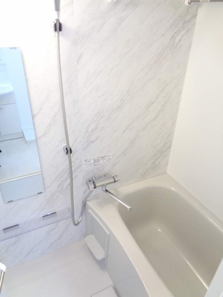 ラフィスタ横浜黄金町504号室 お風呂