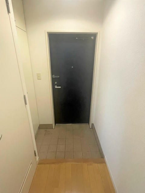 Ｄｅｅｒ　Ｃｏｕｒｔ0202号室 玄関