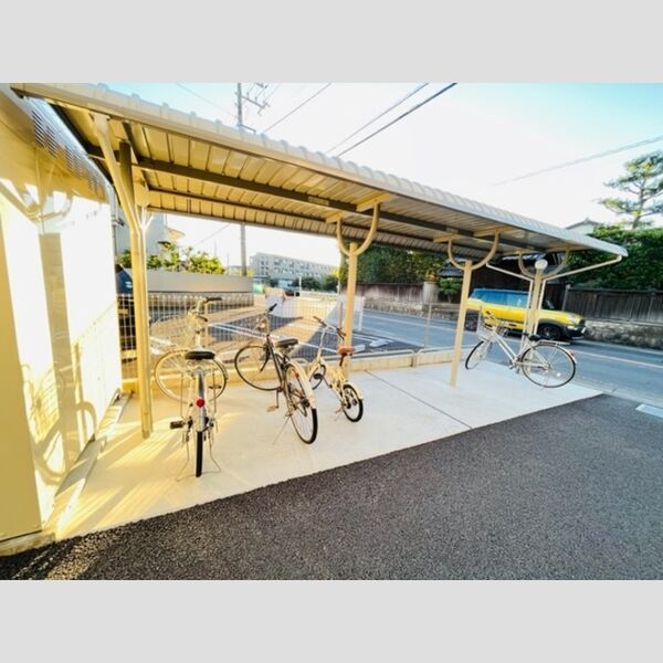 ベーチェル湘南 駐輪場