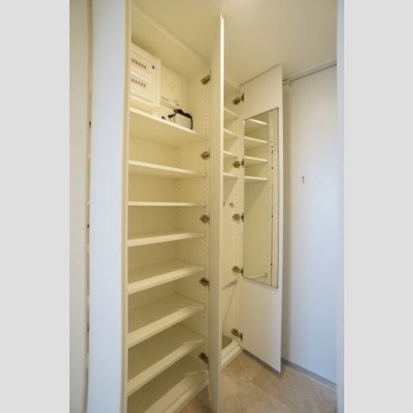 プライムメゾン森下WEST702号室 玄関