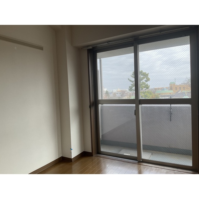 ドミール・コンフォール親水公園401号室 リビング