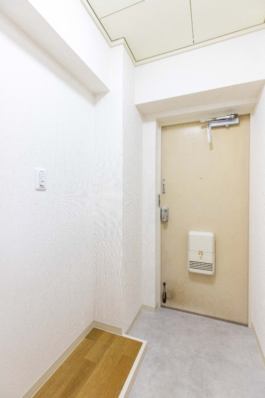 マルセンビル 玄関