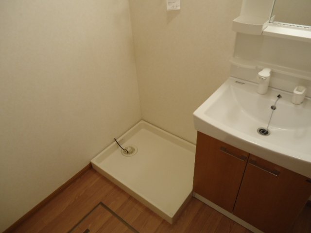 サンモール湘南105号室 洗濯機置場