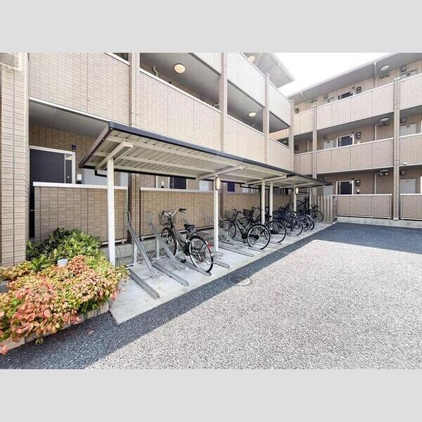 グランドソレーユBABA　Ⅲ105号室 駐輪場