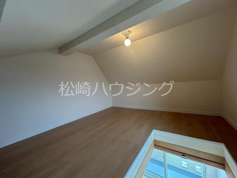 上高田2丁目11戸建 内観