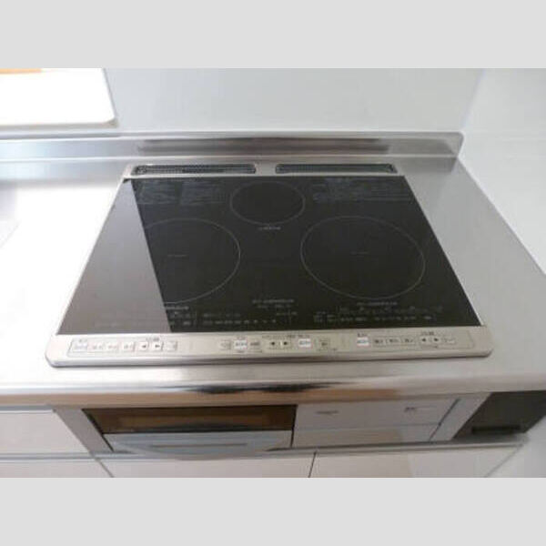 メゾンベールM102号室 電気調理器