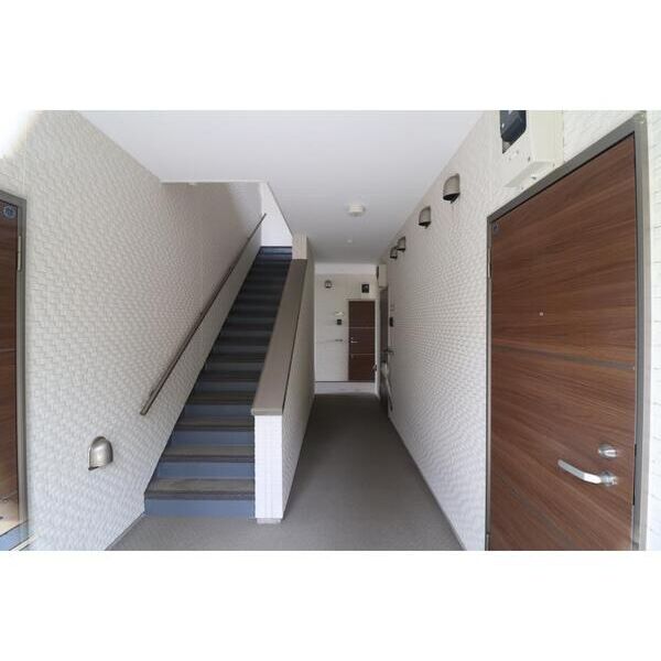 スカイビュー鷺沼107号室 エントランス