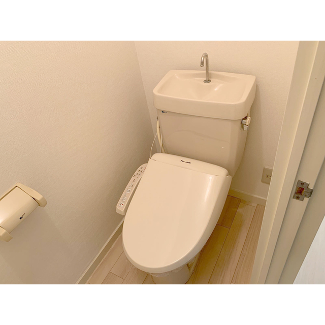 コモド三郷 内観