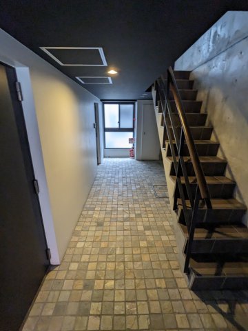 アレーロ大岡山Ⅱ102号室 ロビー