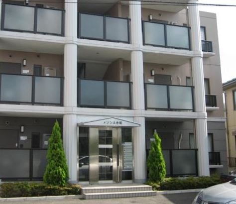 メゾン北寺尾 エントランス