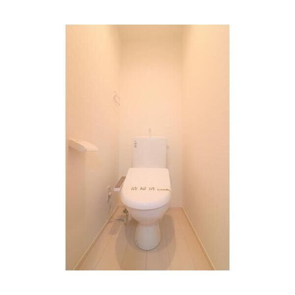 アットリラ稲毛海岸A305号室 トイレ