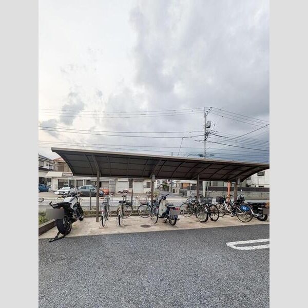 ヴァンフレイス早稲田 駐輪場