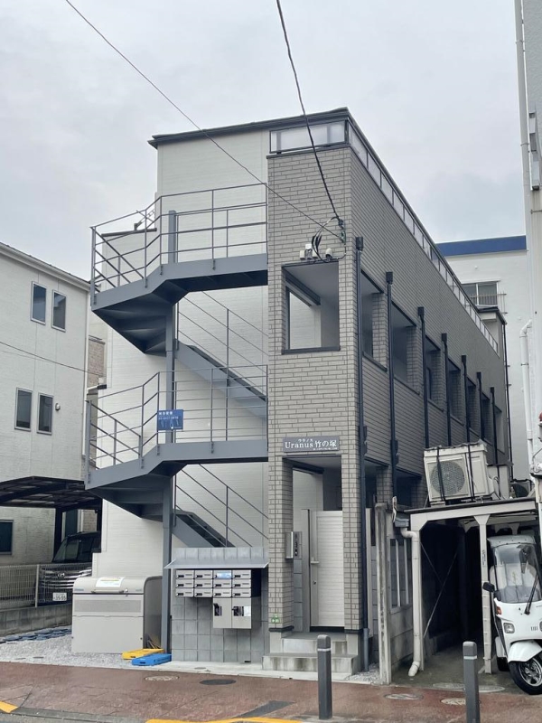 ウラノス竹の塚 外観