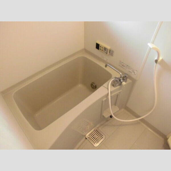 ベルテ　E201号室 追い焚き機能付き風呂