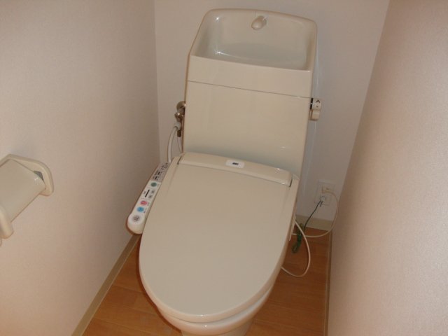 リフレイズ葉山 シャワー付トイレ