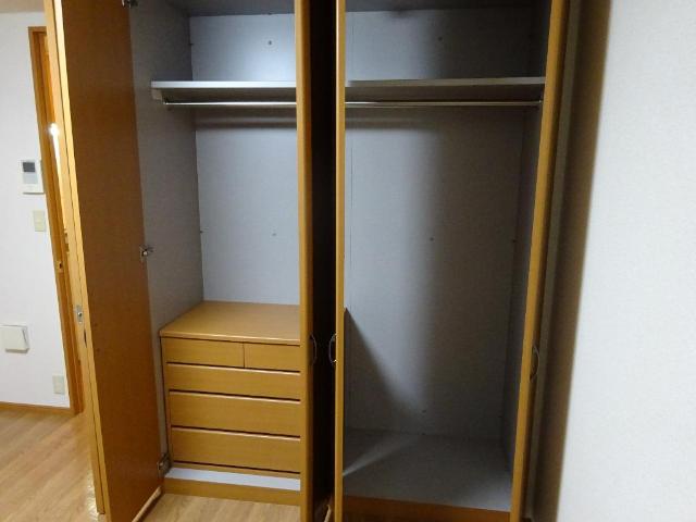 ロイヤルヒルズ宮崎台 クローゼット
