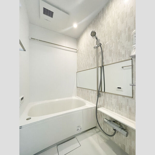 セレスティア江戸川Ⅲ102号室 浴室