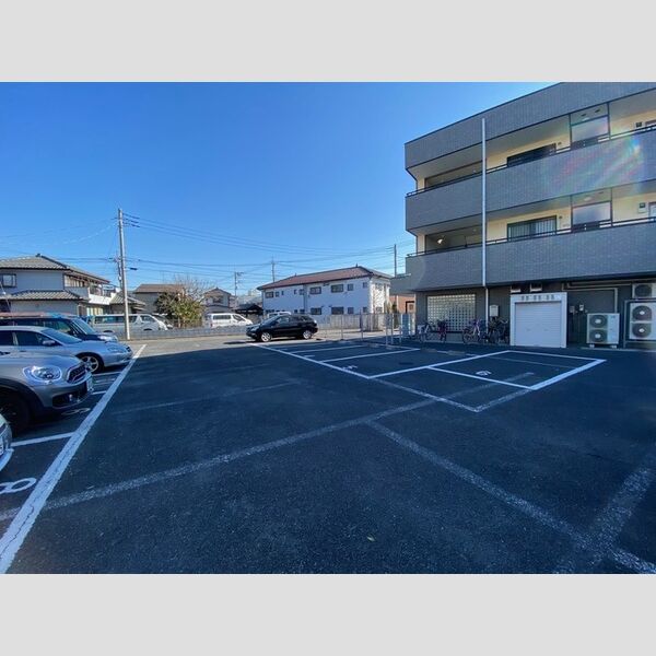 オークス皇山道305号室 ★駐車場★