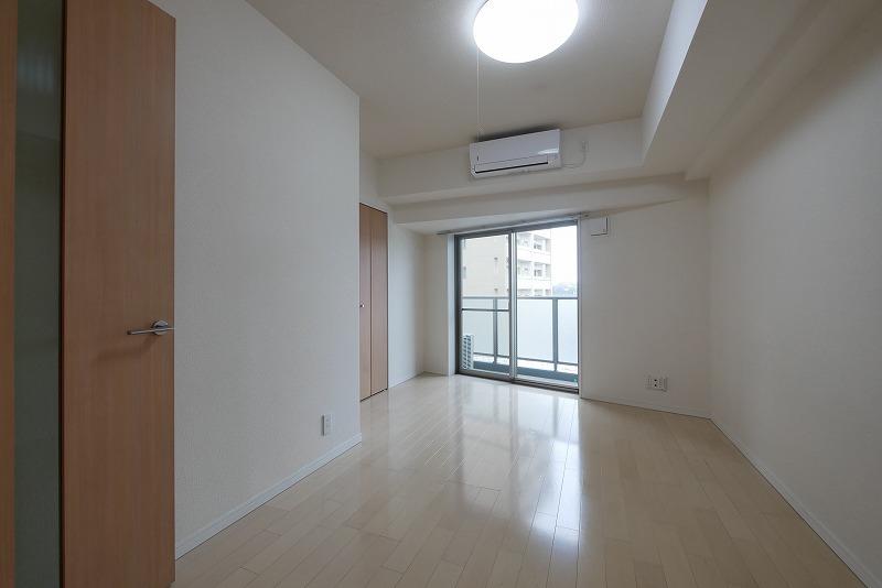 ＡＲＴＥＳＳＩＭＯ　ＬＩＮＫ　ＣＲＯＳＳ4階 内観