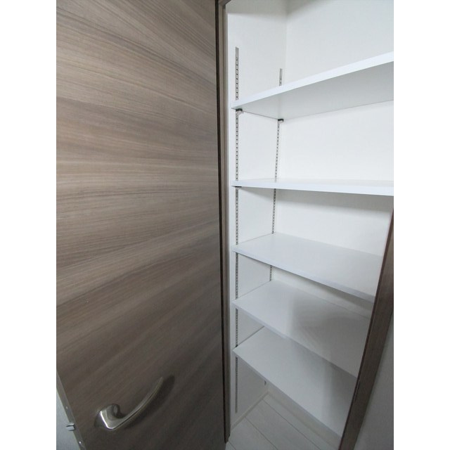 プライムガーデン若木0108号室 内観