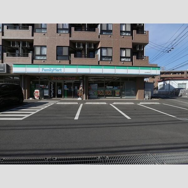avenir ファミリーマート大和深見西店まで徒歩2分♪(224㍍)