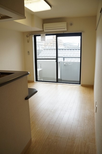 ローズマンションＡ－２８(A-028)3階 リビング