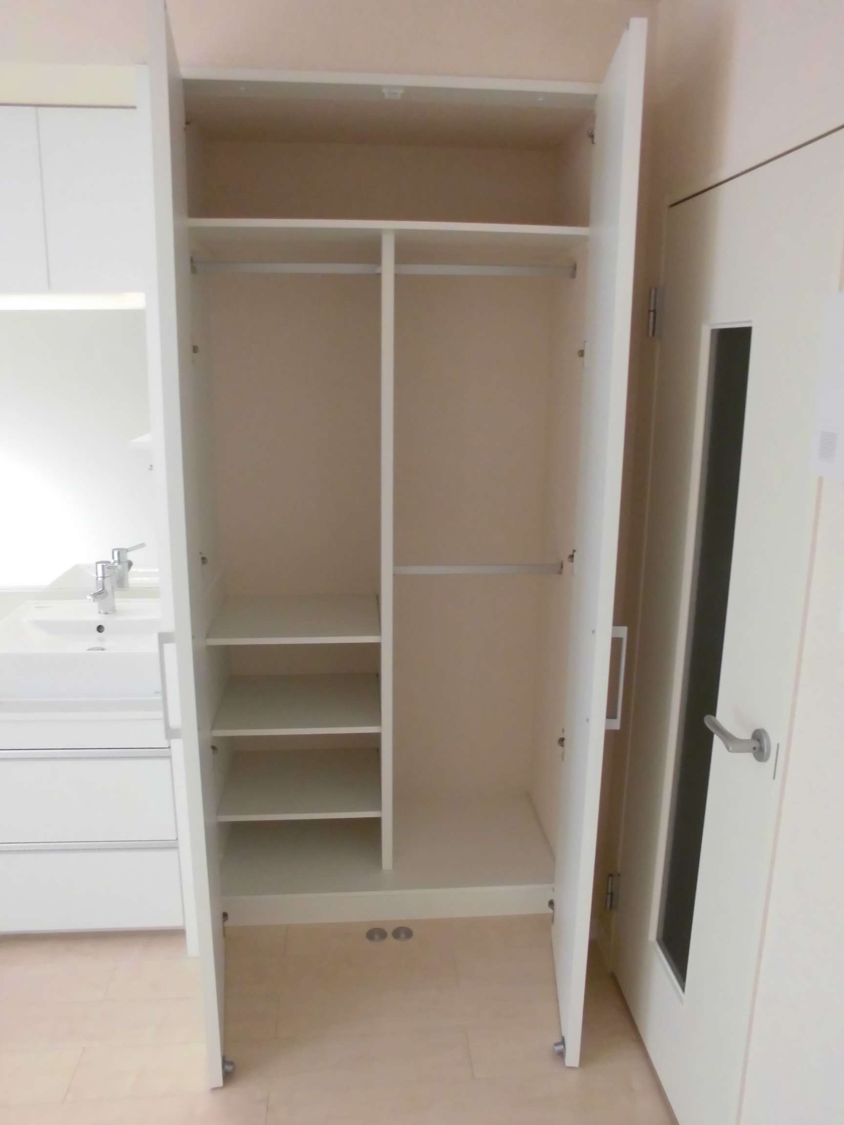 レオネクストアレグリーアⅡ205号室 内観