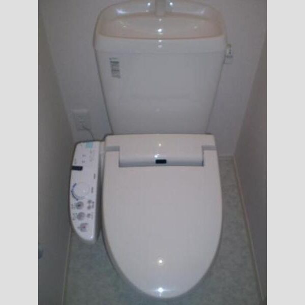 ラポール101号室 温水洗浄便座