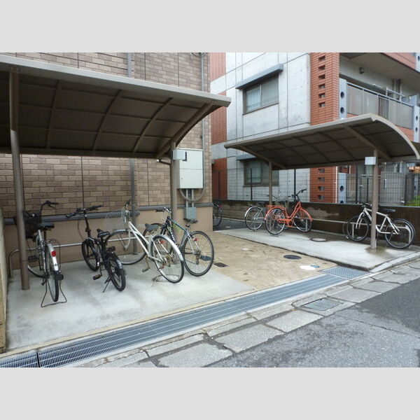 コーポボナール 駐輪場