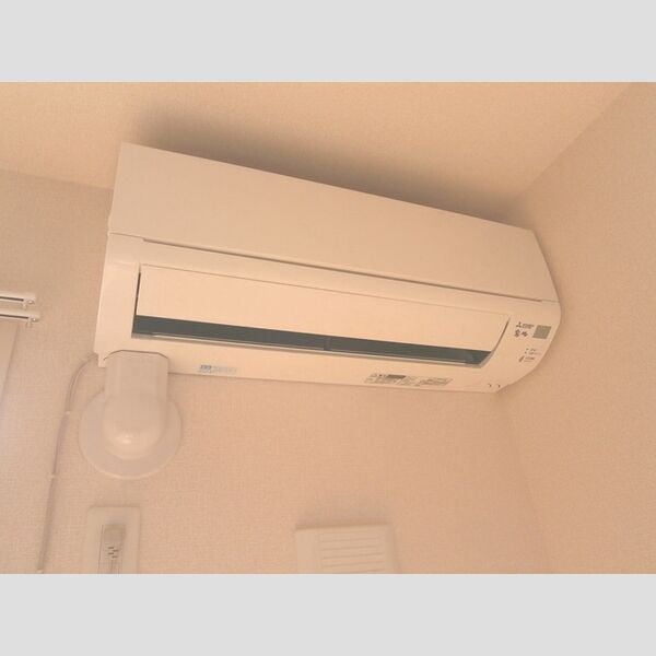 ハイネスCDFE　E102号室 エアコン