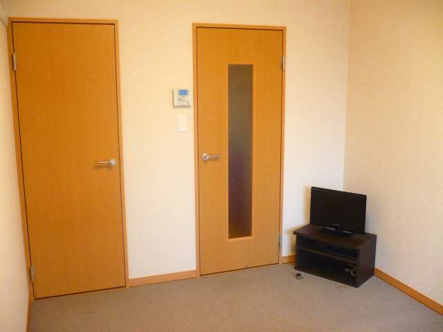 レオパレスアンドゥドゥ201号室 寝室