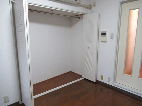 サンピア赤羽 洋室収納