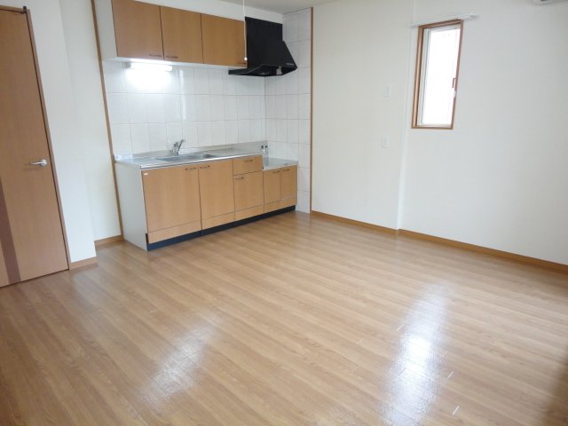 コンフォース202号室 リビングダイニング１４帖